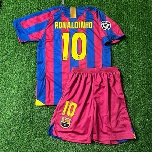 Ronaldinho Barcelona retro jersey kids set